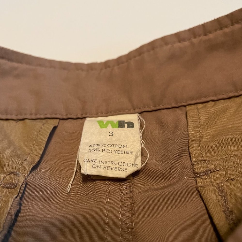 Floral Embroidered Capri - Picture 6 of 7